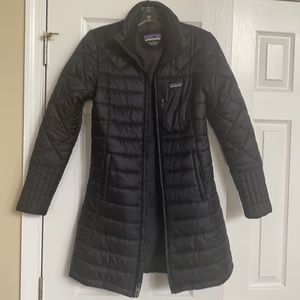 Like new 3/4 length women's Patagonia black
